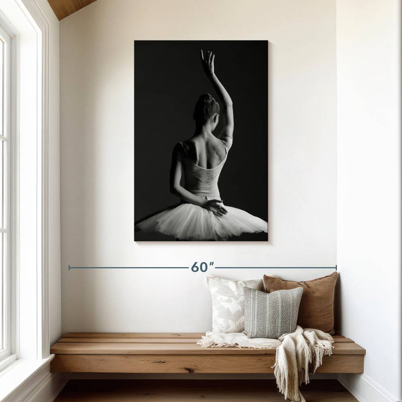 Enn Ballerina en blanc, H 45 po x l 30 po