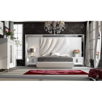 Annalya Bedor129 Bedroom Set 5 Pieces by House of Hampton