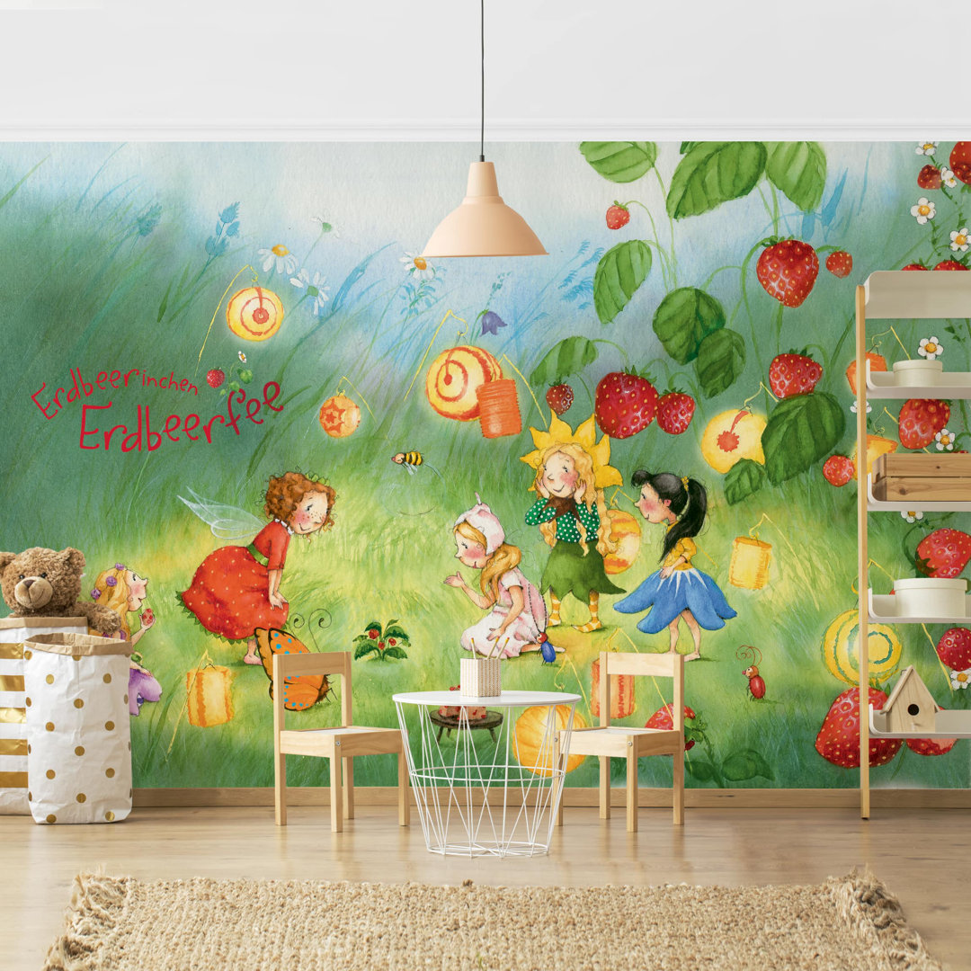 Strukturierte Fototapete Evie the Strawberry Fairy – Lanterns 2,25 m x 336 cm