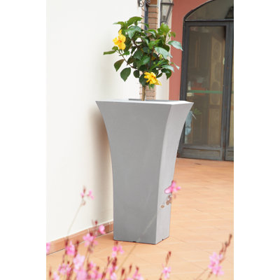Lindemann Pot Planter