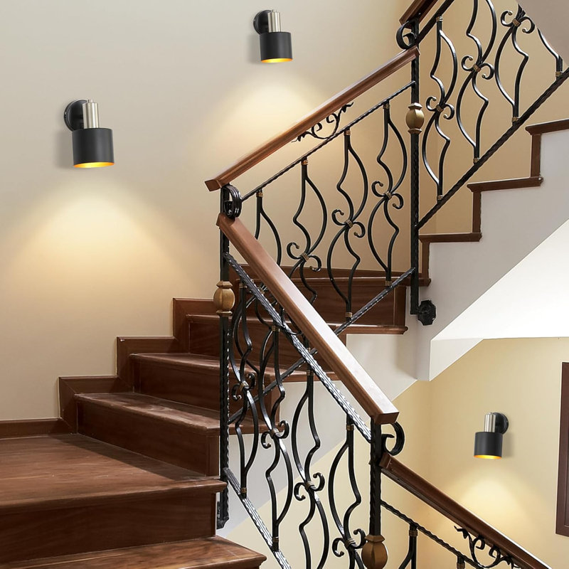 Iron Wallchiere