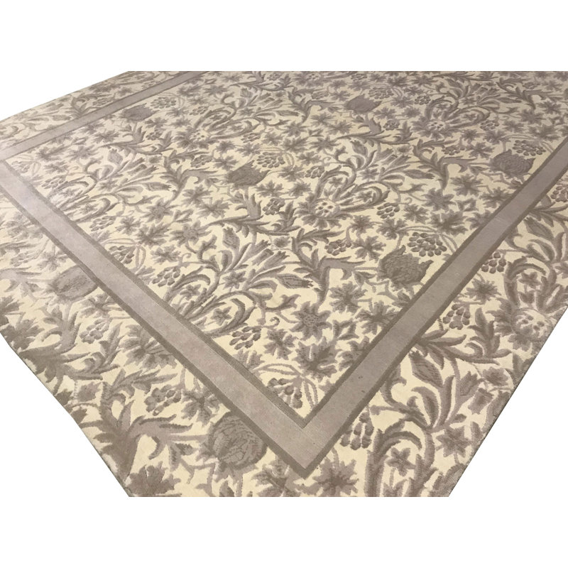 Himalayan Wool Oriental Area Rug in Brown