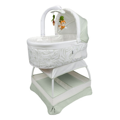 Bassinet with Bedding with Mattress