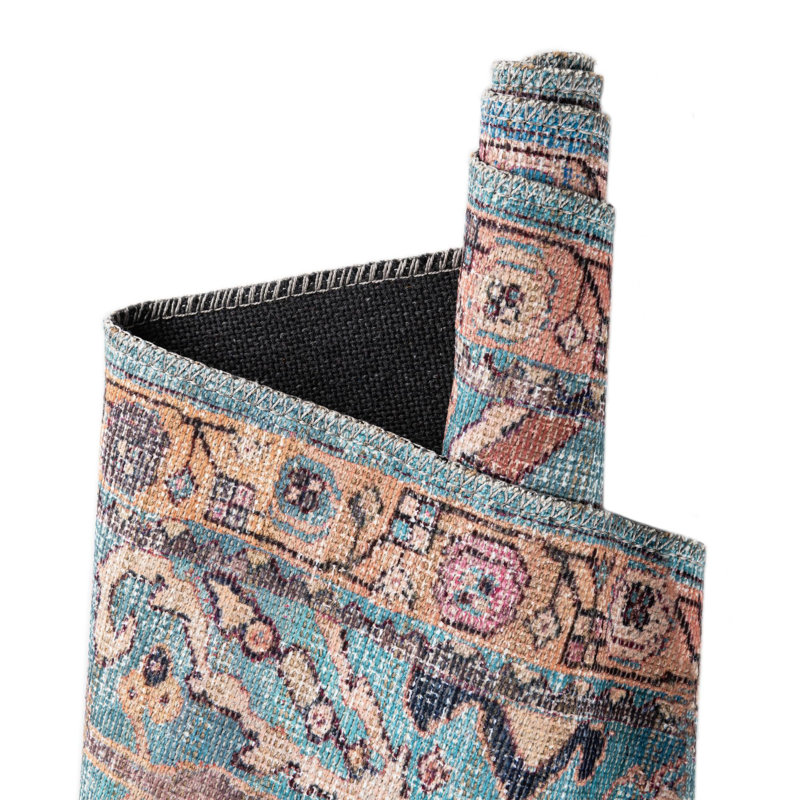 Tapis bleu Enger, Carré 7 pi 10 po
