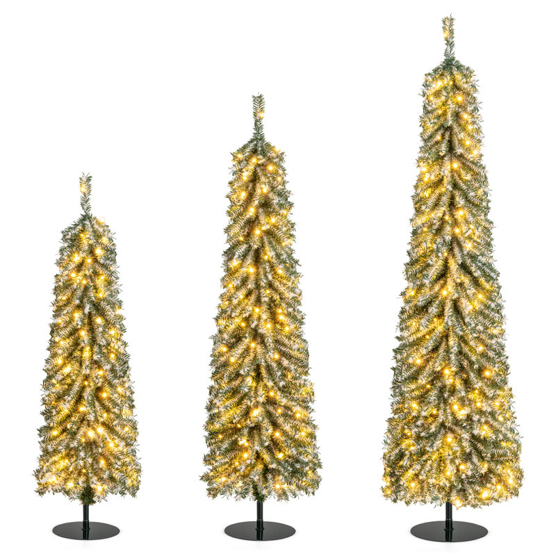 Ensemble de 3 arbres de Noël enneigé avec lumières