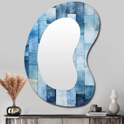 Carreaux scandinaves blancs et bleus VII - Art abstrait en métal - Miroir mural asymétrique moderne