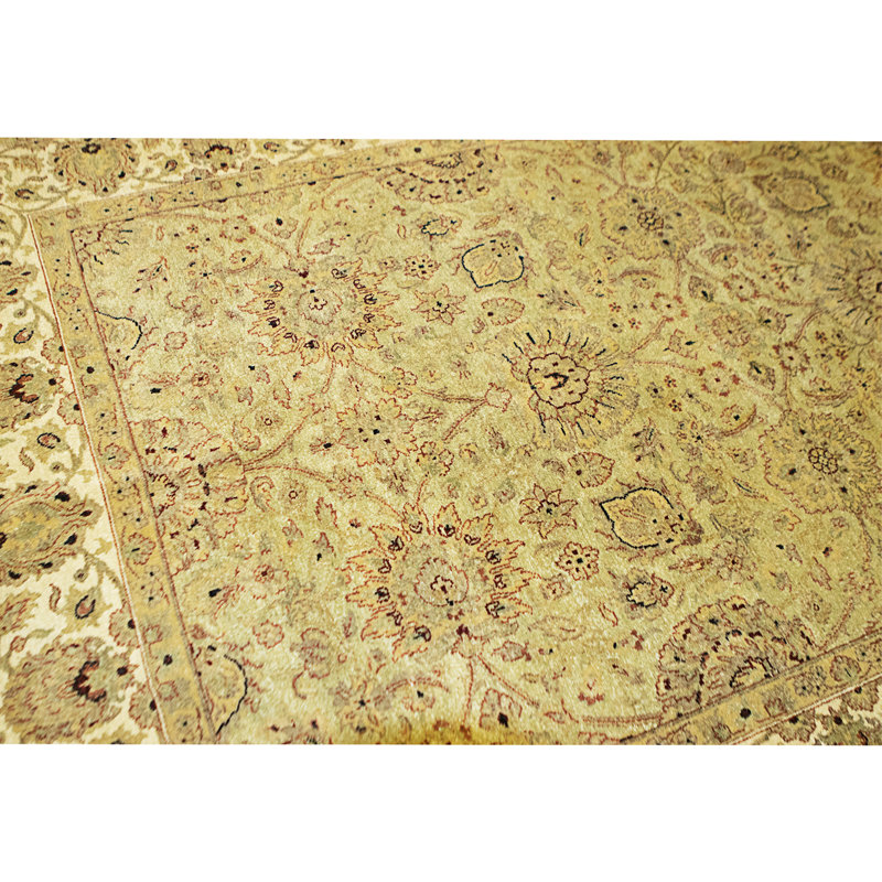 Hand Knotted Wool Area Rug in Light Green And Ivory