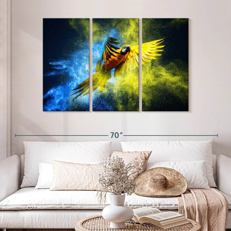 Brampt Striking Macaw, 32" H x 50" W