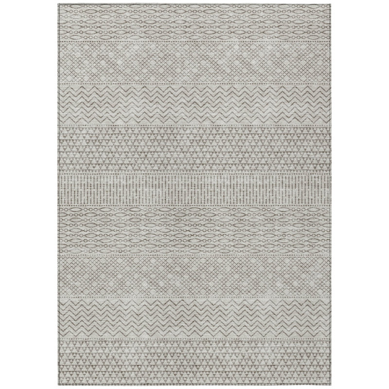 Tapis extérieur lavable à chevrons beige et ivoire 5 pi x 8 pi