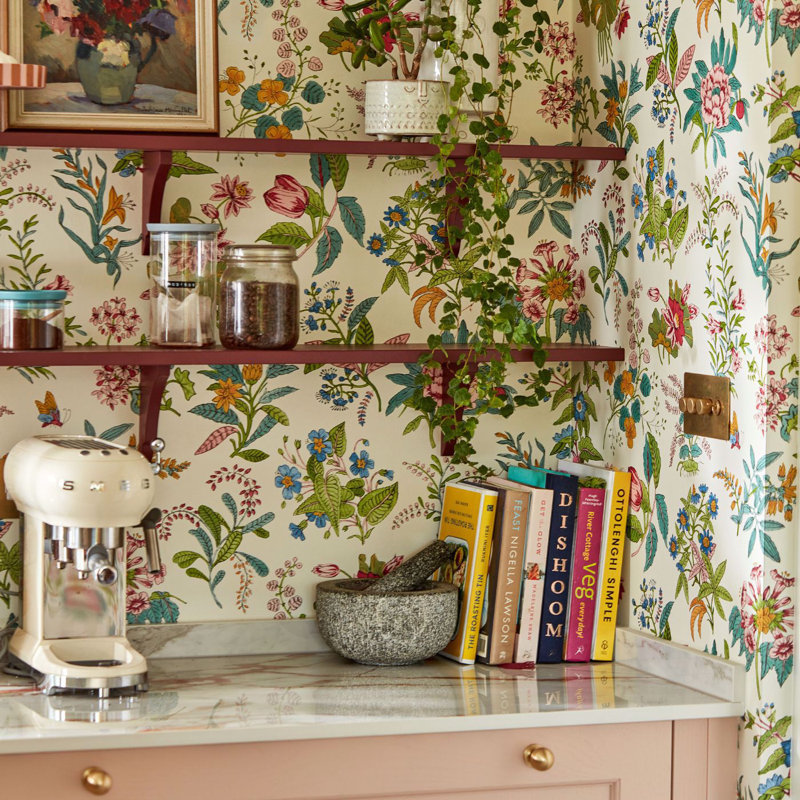 Woodland Floral Wallpaper, Peridot/Ruby/Pearl