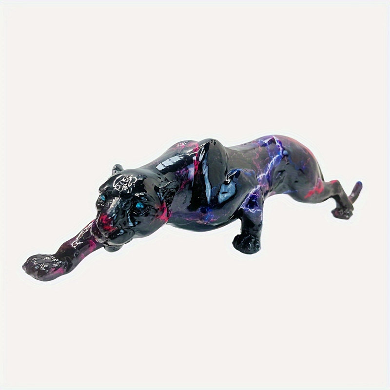 Cheetah Figurine With Lightning Pattern
