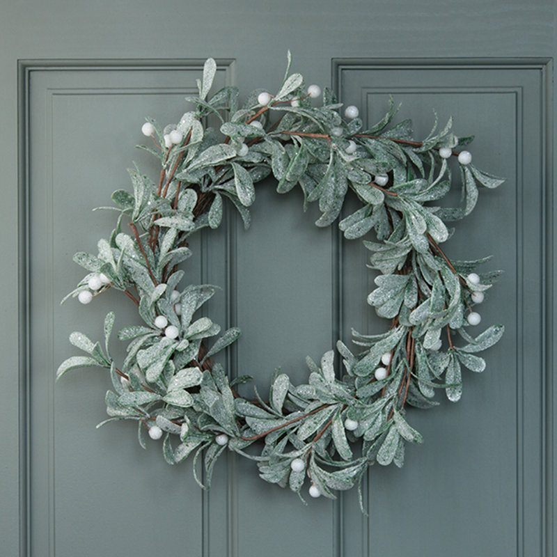 45cm Mistletoe Wreath