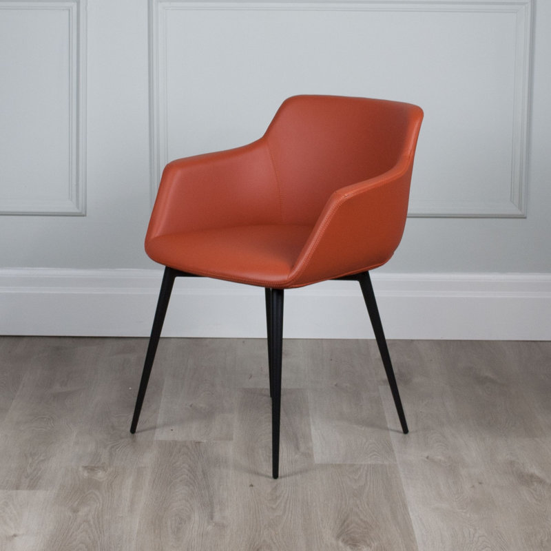 Chaise avec accoudoirs rembourrée Kashum, Cuir terre cuite