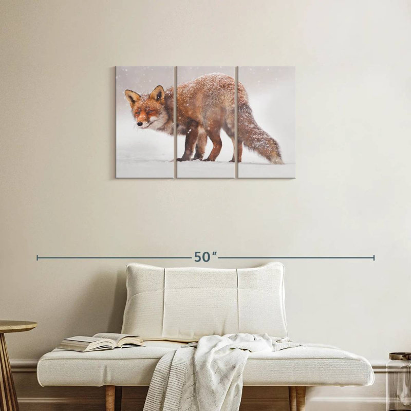 Brampt Snow Fox, 20" H x 33" W