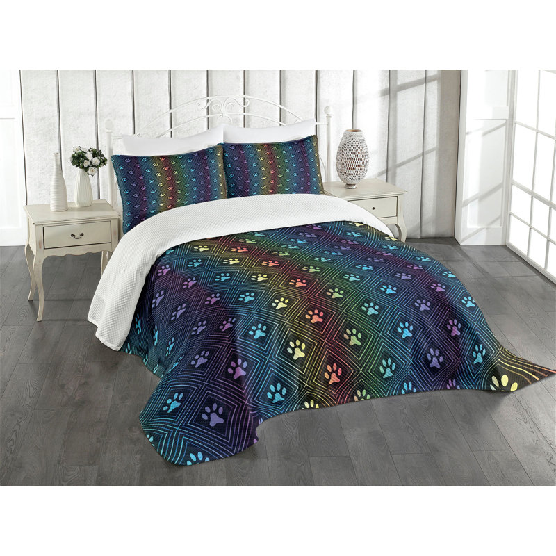 King Size Multicolor Paw Print Quilted Bedspread Set