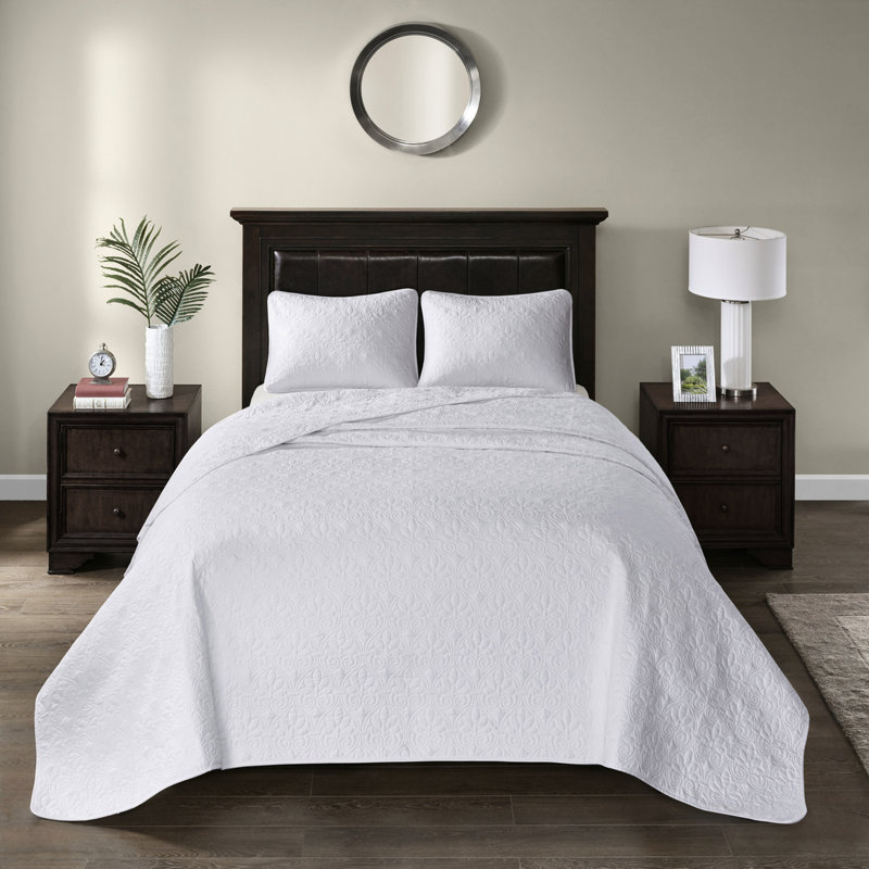 Couvre-lit réversible, double, blanc - Rembourrage luxueux en coton prélavé, superbe motif et 2 taies décoratives traitées pour l'hygiène Détente complète prélavée Design élégant Drapé magnifique sur les matelas Facile