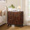 Table d'appoint 32 po de hauteur en faux marbre avec 3 tiroirs et design cannelé