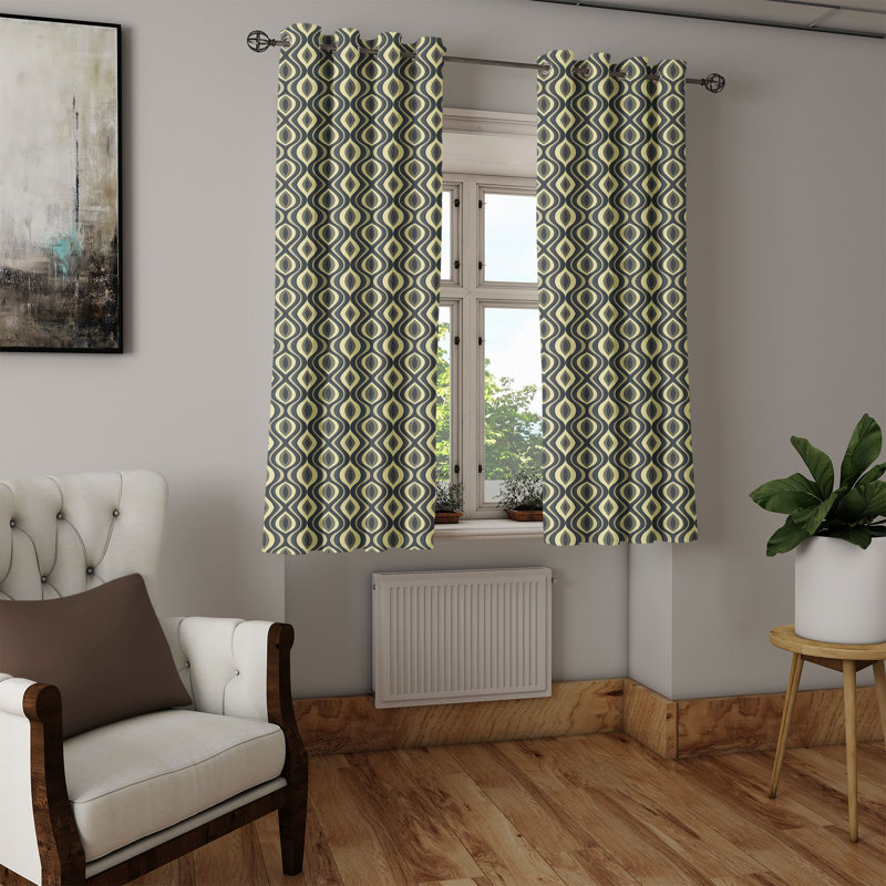 Rideau à œillets géométrique à 2 panneaux East Urban Home, 50 po, gris anthracite / jaune, L 50 po x L 96 po