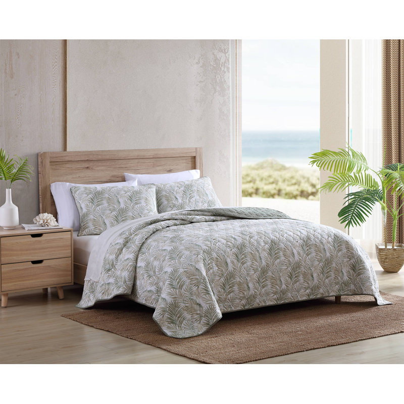 Reversible Sage Palm Motif White Cotton King Quilt Set