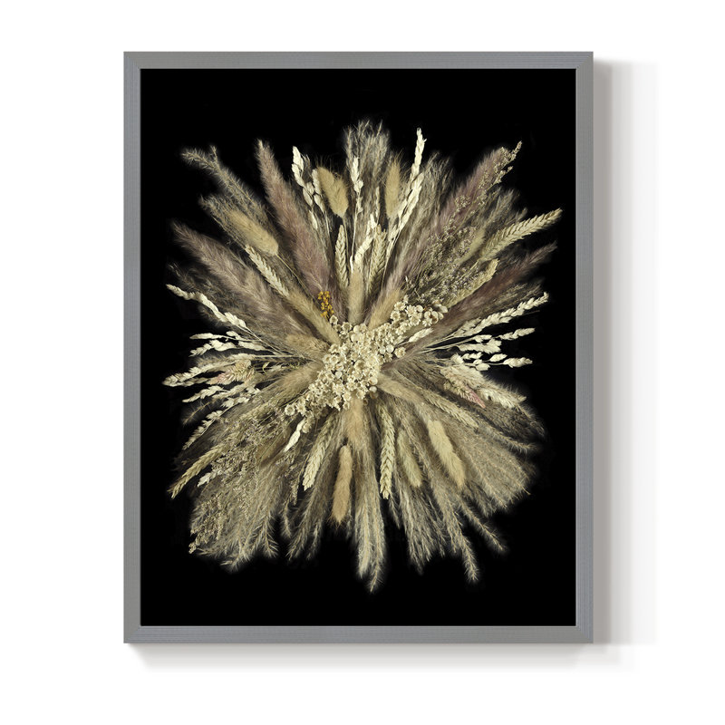 Nosegay IV, reproduction d'art encadrée - bois massif, H 30 po x l 24 po, Gris