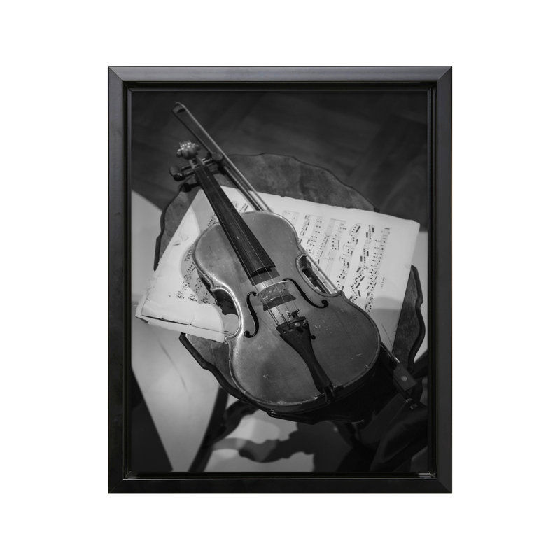 Photographie de violon, Black Framed, Canvas, 18"H x 24"W