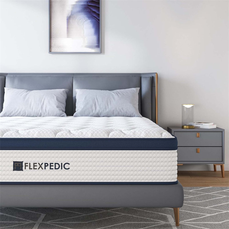 Matelas en mousse à mémoire de forme hybride avec espace coton pour un sommeil optimal, offrant un soutien solide, une isolation des mouvements et un soulagement de la pression pour une nuit de repos