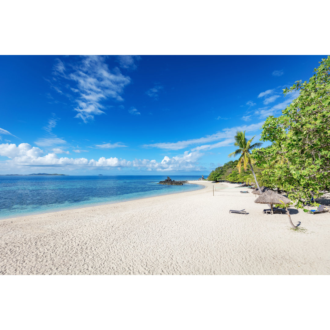 Paradise Beach von Mlenny - Kunstdrucke auf Leinwand ohne Rahmen