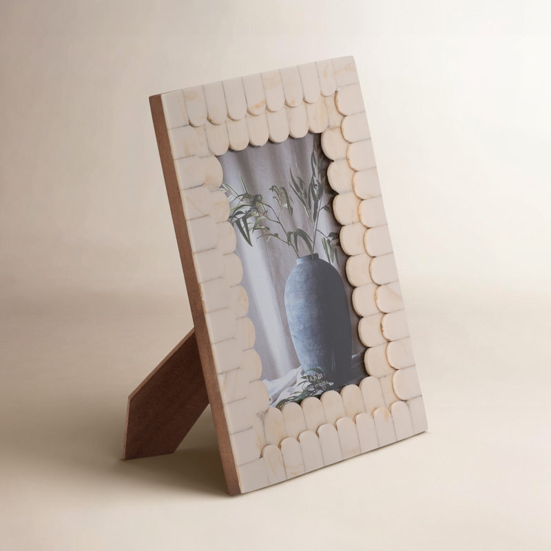Cadre photo décoratif en résine et bois avec façade en verre et détails festonnés en bois moderne, H 9 po x l 5 po x P 2,5 po