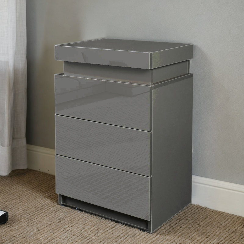 Bienek 17.72 " W Bachelor's Chest Nightstand, Gray