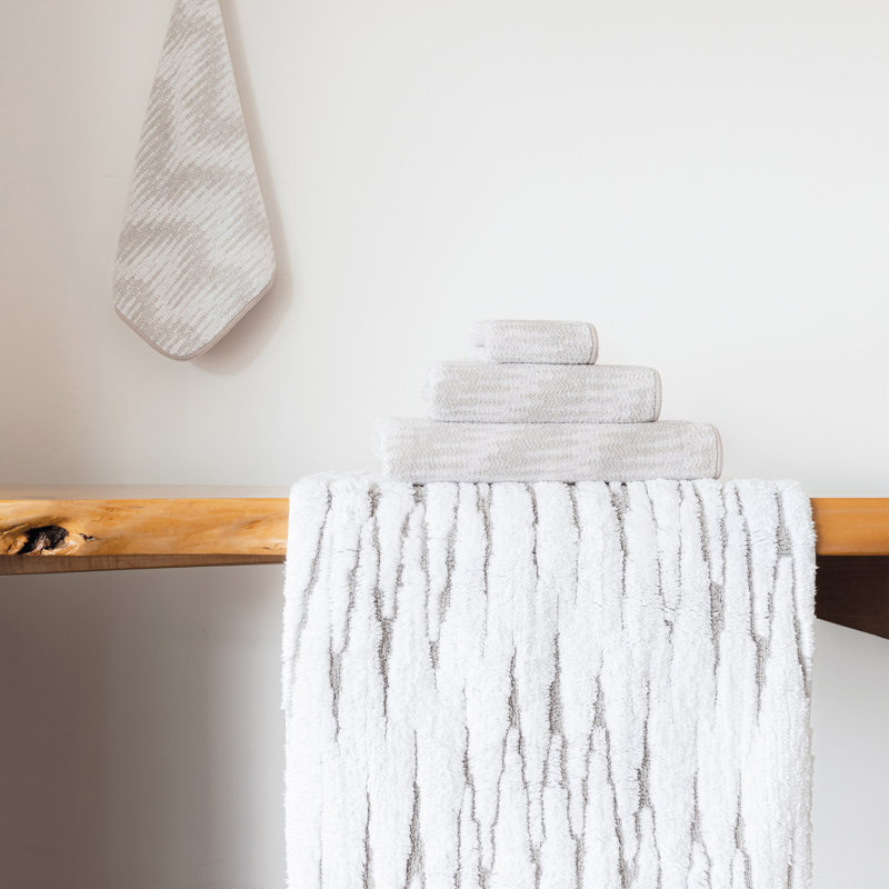 Bilbao Abstract Bath Rug, 20" W x 31" L