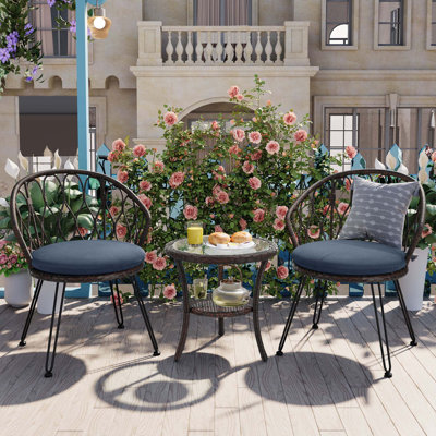 Outdoor Leisure Set with Rattan Chairs and Glass Table for Various Courtyards