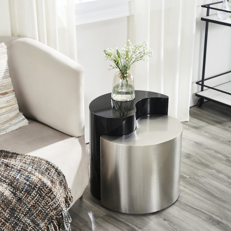 Table de bout moderne en noir et argent avec feuille de fer, finition brillante pour la maison contemporaine en argent, faite de feuille de salon