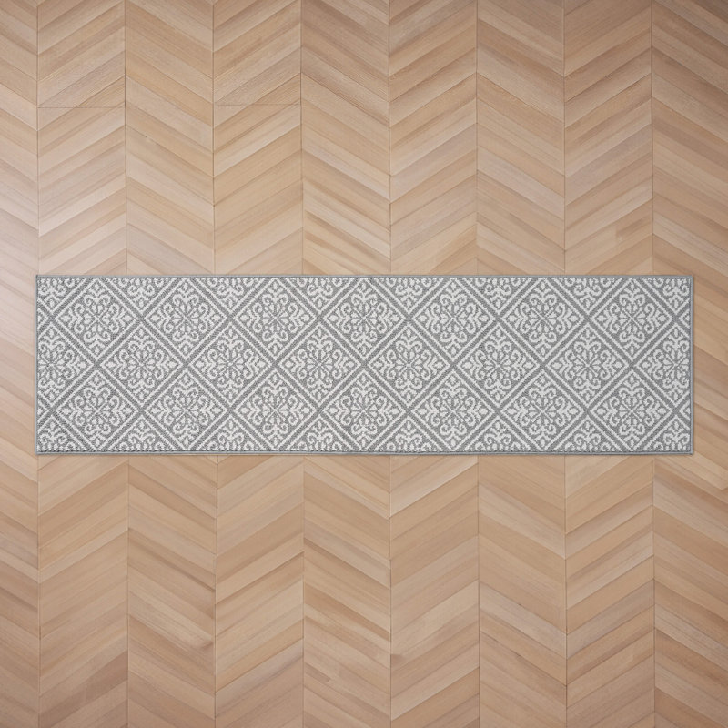 Austell Machine Woven Synthetic Geometric Area Rug, Runner 2'2" x 6', Light Gray/Natural