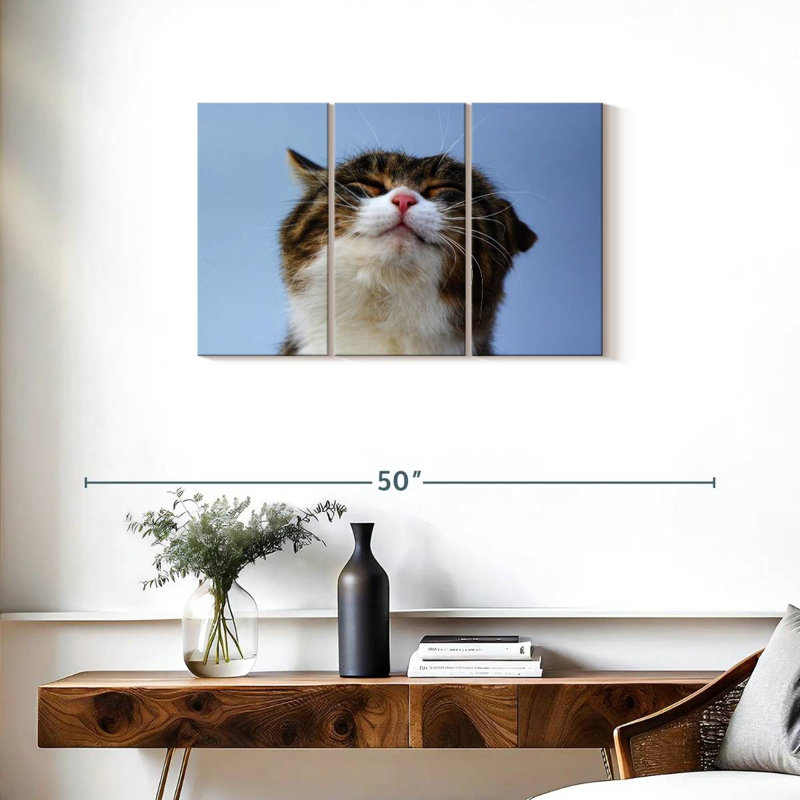 Brampt Refreshed Cat, 20" H x 33" W