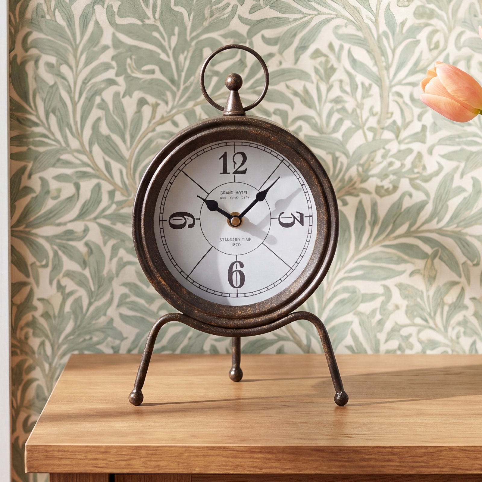 Mechanical Tabletop Clock