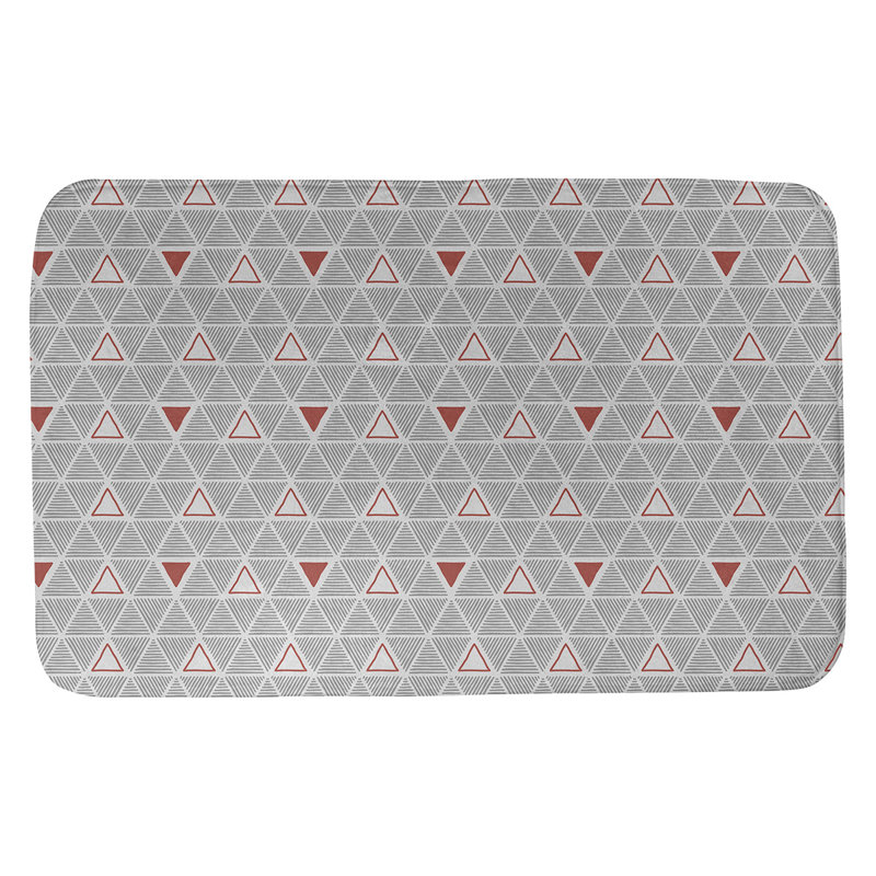 Tapis de bain géométrique à motif de triangles dessinés à la main, l 17 po x L 24 po, Rouge