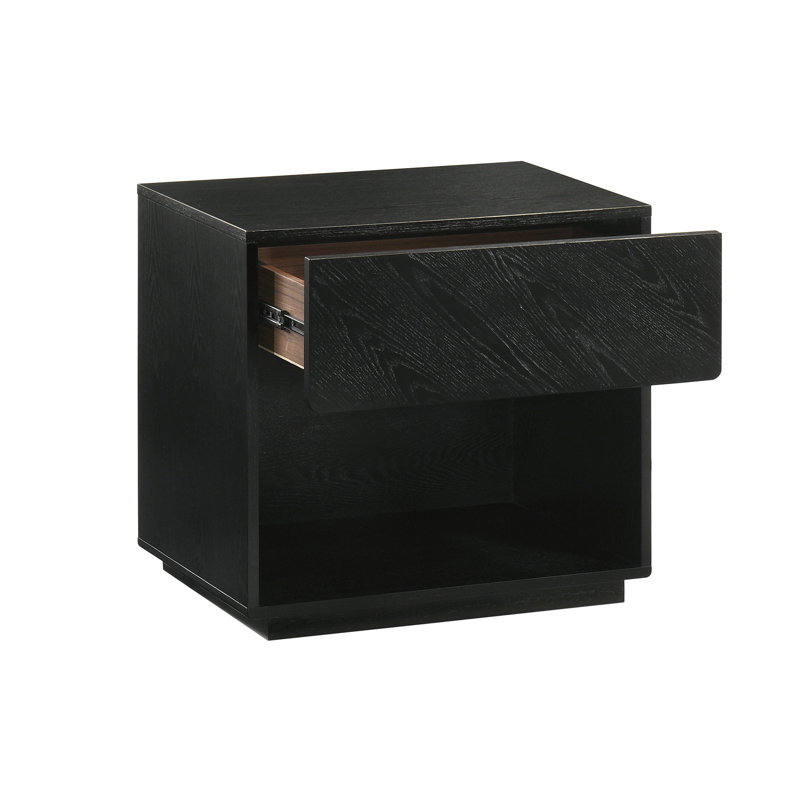 Greylynn 4 Piece Platform Bedroom Set in Wood with Black Finish, King