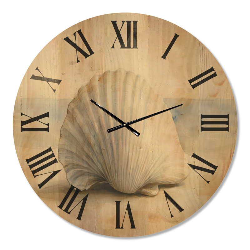 Horloge murale silencieuse Coastal Scallop Shell II - Cream Beach, imprimée sur bois, Très grand