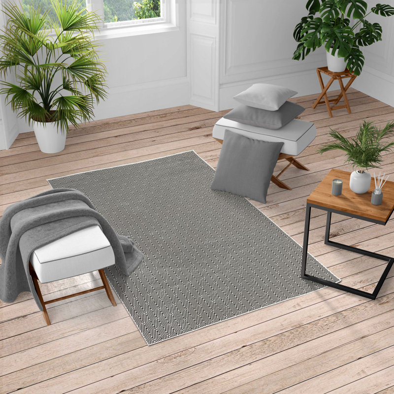 Tapis noir / blanc, Rectangle 5 pi 3 po x 7 pi 6 po
