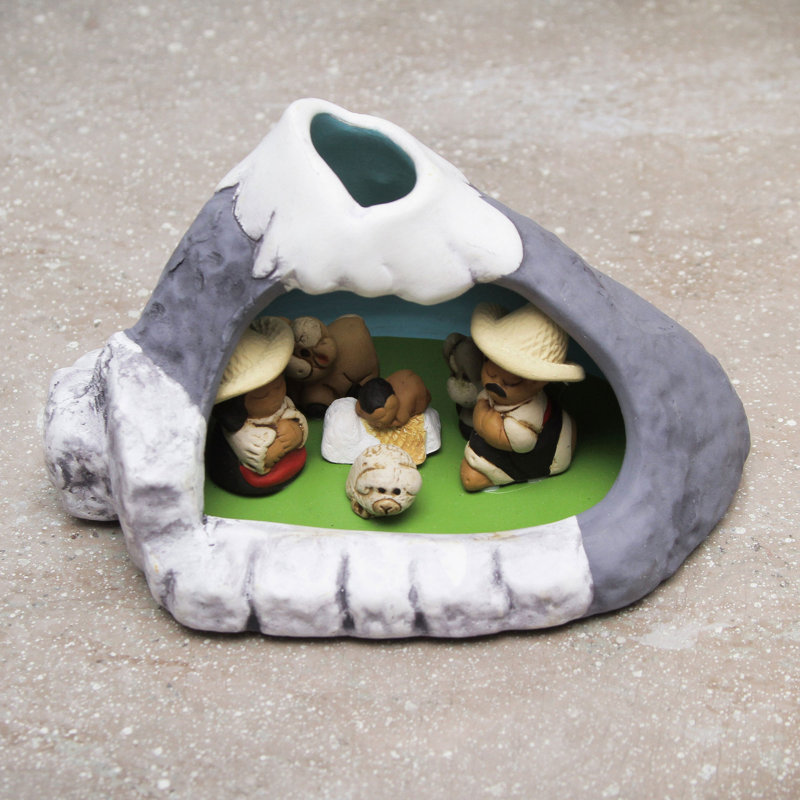 Crèche de Noël artisanale au sein de Misti