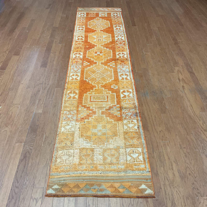 Tapis de couloir Oushak fait à la main Bungalow Rose