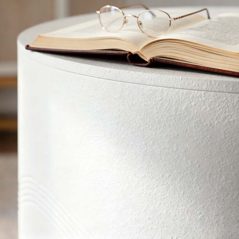Table basse ronde blanche avec rangement caché