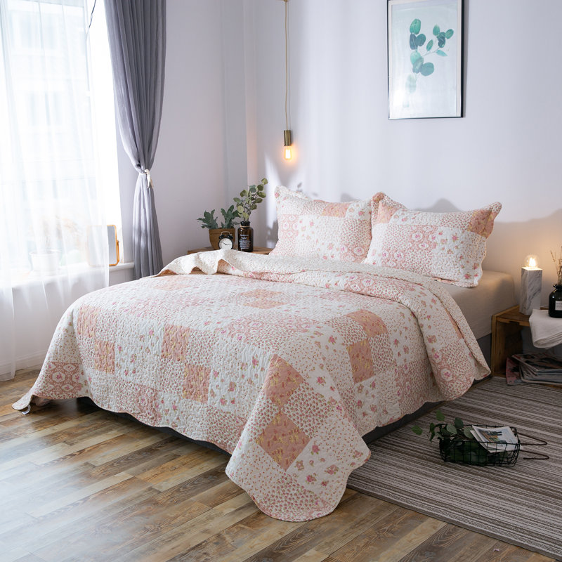 Modern & Contemporary Polyester Quilt, King Quilt + 2 King Shams