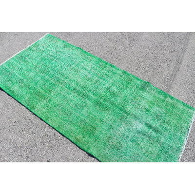 Tapis de couloir en laine vert turc fait à la main idéal pour le salon ou le vestibule avec un design bohème rétro