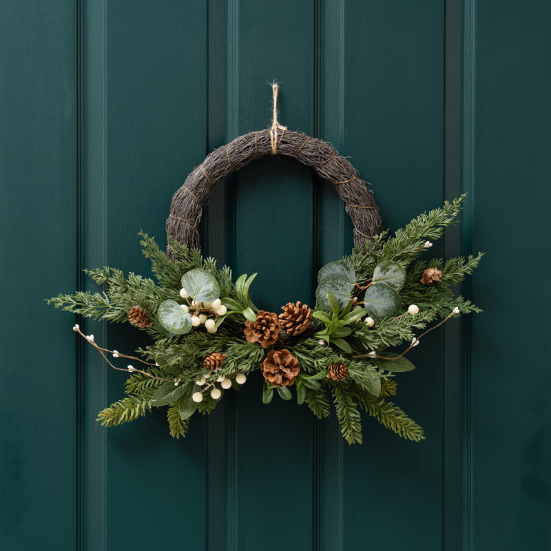 Half Wreath Mistletoe & Cone