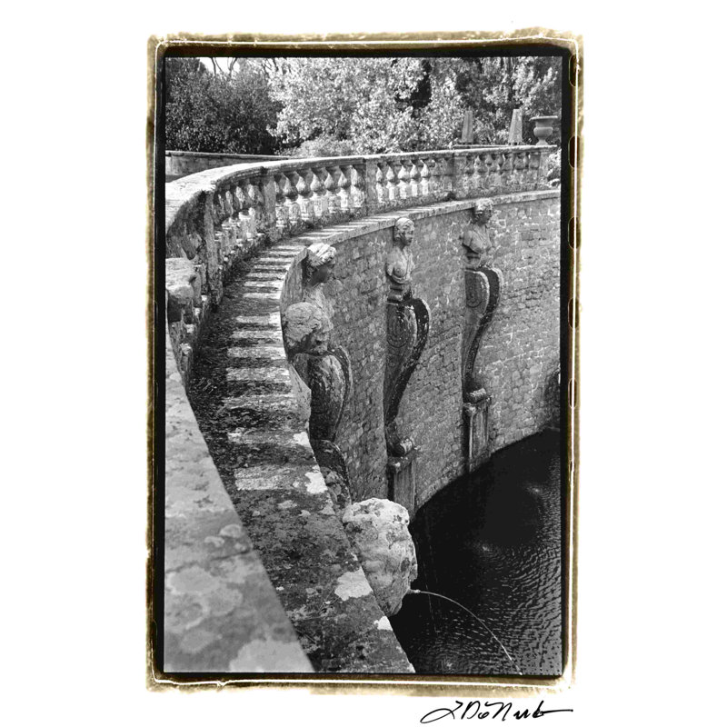 Jardin italien III, H 30 po x l 20 po