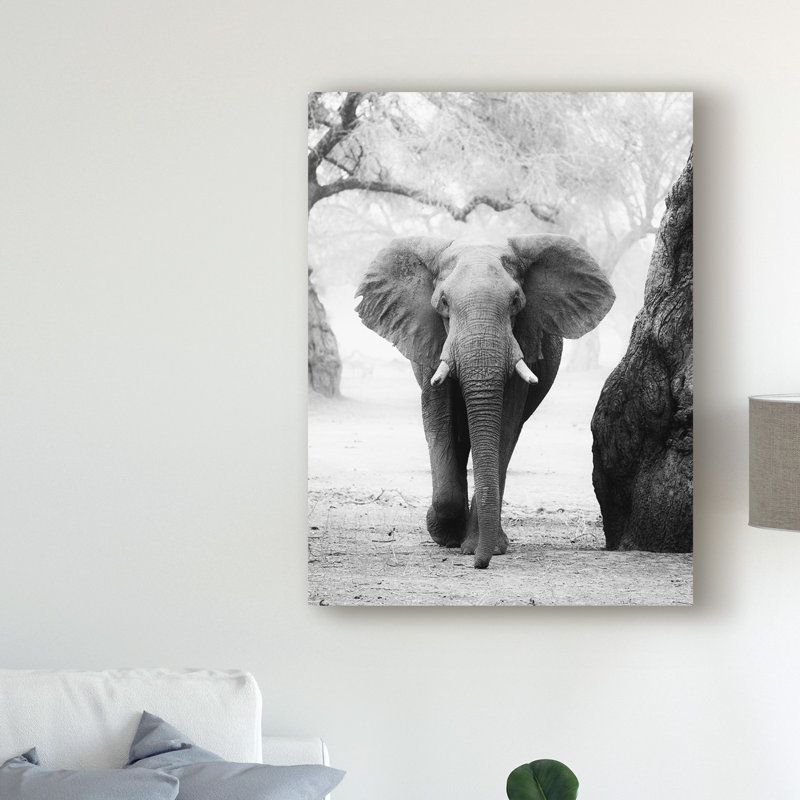 Art mural sur toile tendue - Art mural «Incoming Elephants» par Giovanni Casini pour le salon, la chambre à coucher ou le bureau - 24 x 32