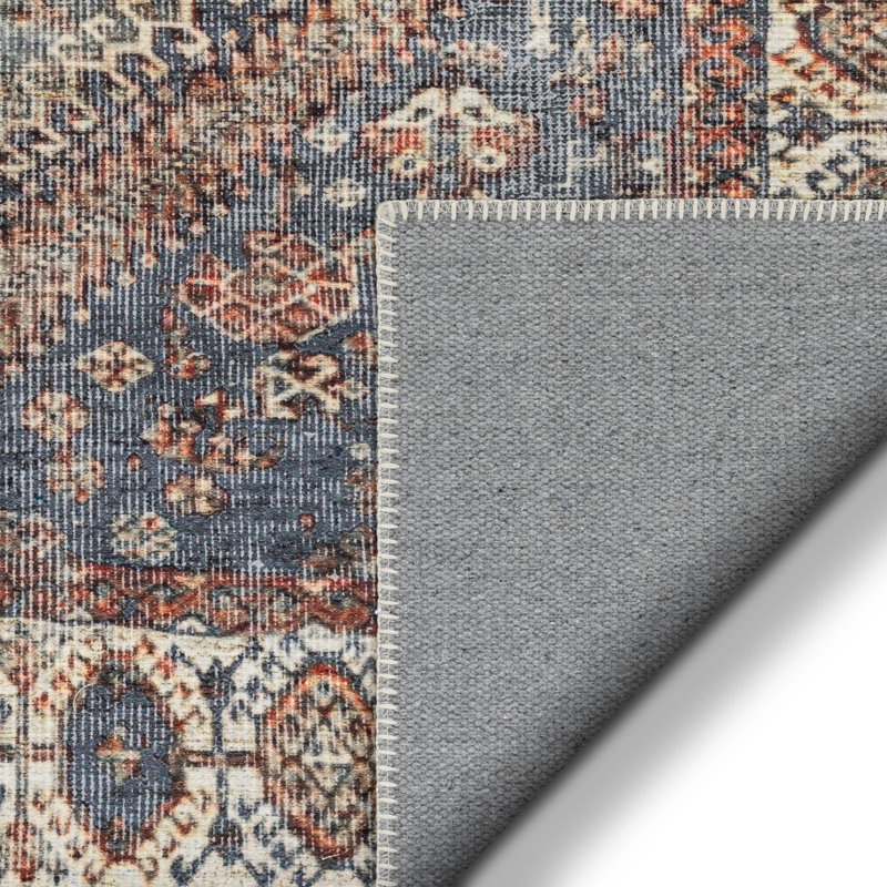 Tapis oriental bleu et rouge Lotus, Rectangle 3 pi 11 po x 5 pi 3 po