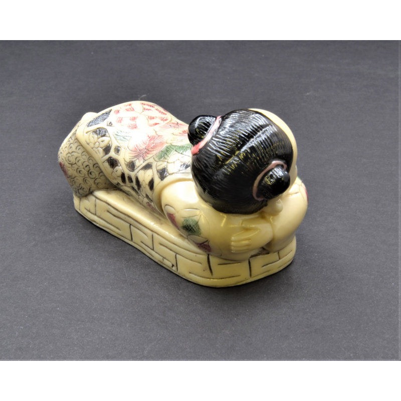 People Figurines & Sculptures