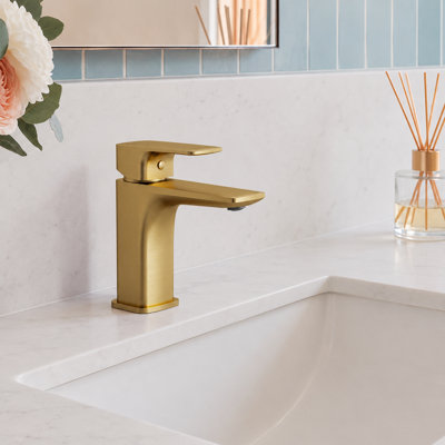 Single Hole Bathroom Faucet, Single Handle Bathroom Sink Faucet with Drain Assembly